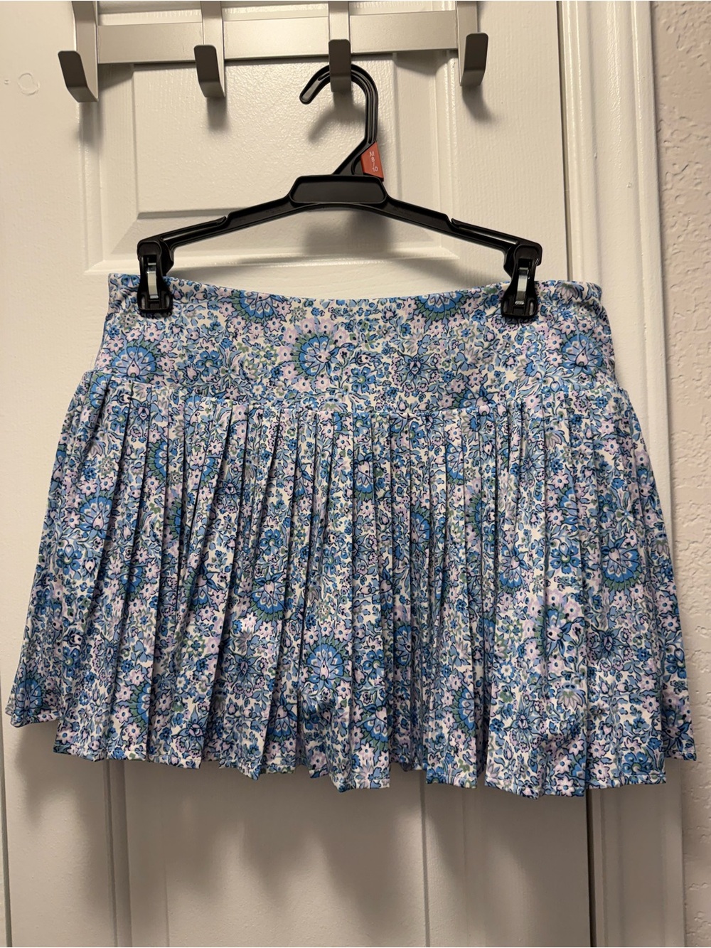 Laura Ashley Blue and White Floral Pleated tennis and golf skort medium